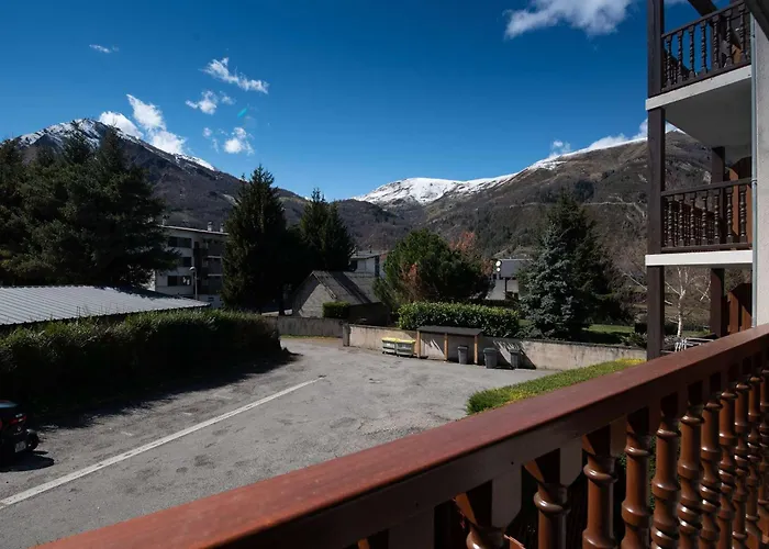 Apartment Duplex Cosy Pour 4 Personnes, Proche Commerces Et Pistes De - Fr-1-296-420